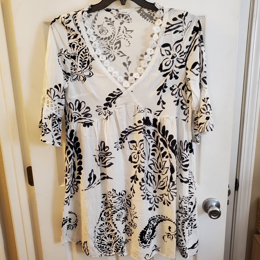 CUPSHE Med Floral Paisley Cover-Up VNeck‎ Bell slv Flowy Mini Dress Beach Resort